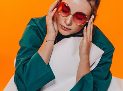 Indossate il lino in estate per creare facilmente un look rilassato e di alto livello!